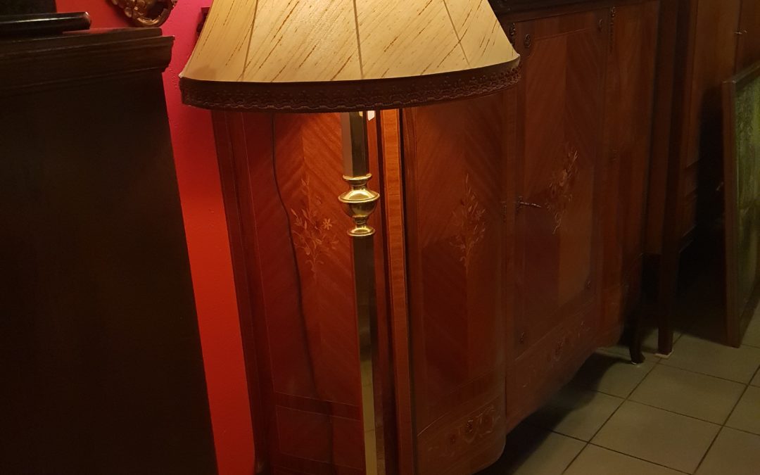 Lampa stojaca z mosiadzu